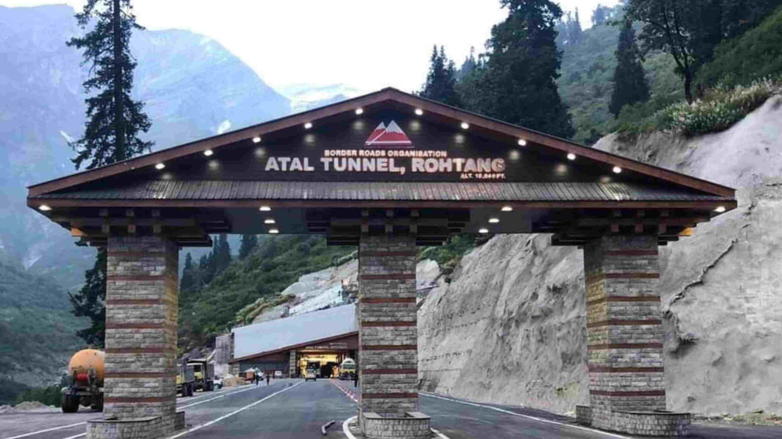 Atal Tunnel Manali दुनिया की सबसे बड़ी अटल सुरंग मनाली के पास में है स्थित क्या है खास।