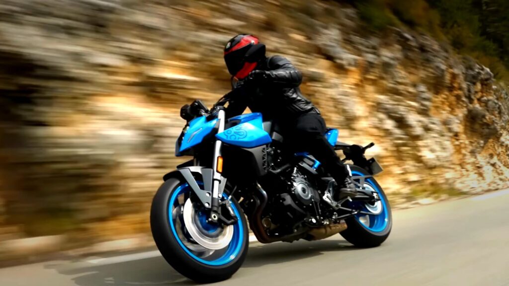 Suzuki GSX-8S